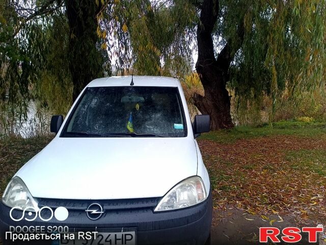 Білий Опель Комбо вант.-пас., об'ємом двигуна 1.3 л та пробігом 210 тис. км за 4300 $, фото 1 на Automoto.ua