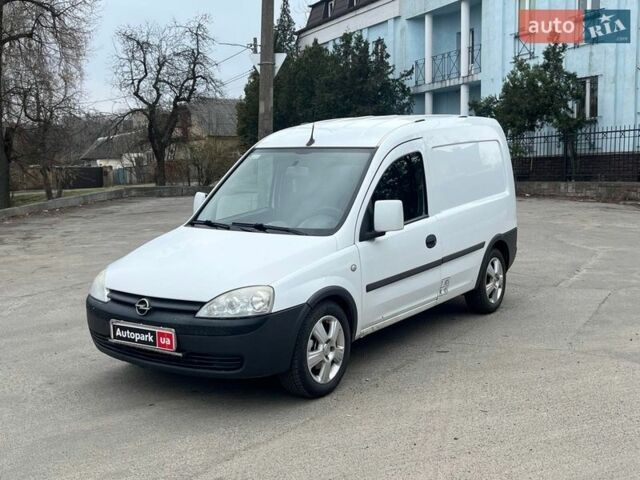 Білий Опель Комбо вант.-пас., об'ємом двигуна 1.2 л та пробігом 519 тис. км за 4190 $, фото 1 на Automoto.ua