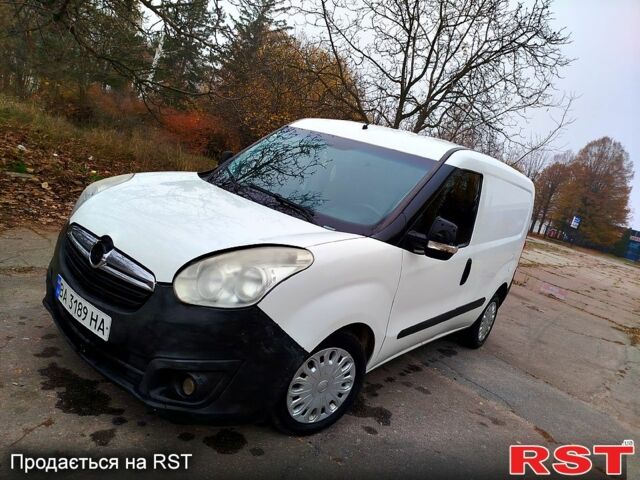 Білий Опель Комбо вант.-пас., об'ємом двигуна 1.2 л та пробігом 170 тис. км за 3650 $, фото 1 на Automoto.ua