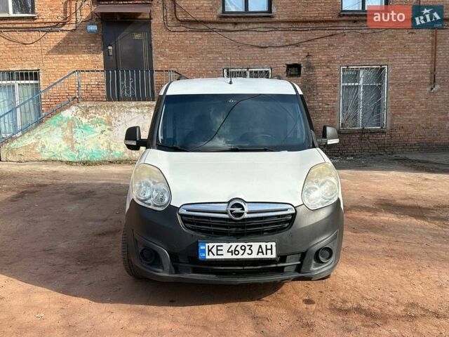 Белый Опель Комбо груз.-пасс., объемом двигателя 1.3 л и пробегом 223 тыс. км за 6700 $, фото 1 на Automoto.ua