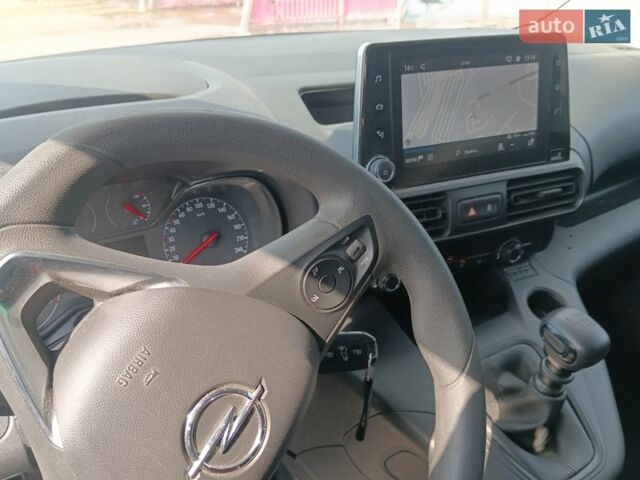 Белый Опель Комбо груз.-пасс., объемом двигателя 1.5 л и пробегом 178 тыс. км за 12500 $, фото 1 на Automoto.ua