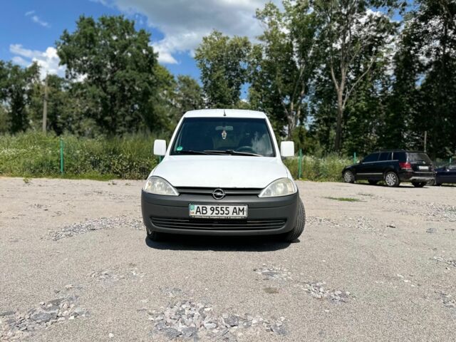 Опель Комбо вант.-пас. 2009 у Вінниці на Automoto.ua Білий Опель Комбо вант.-пас., об'ємом двигуна 1.7 л та пробігом 440 тис. км за 4500 $, фото 1 на Automoto.ua