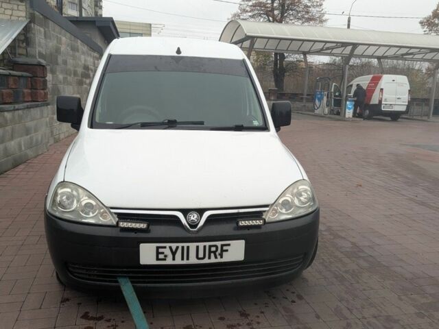Білий Опель Комбо вант.-пас., об'ємом двигуна 1.3 л та пробігом 220 тис. км за 1176 $, фото 1 на Automoto.ua