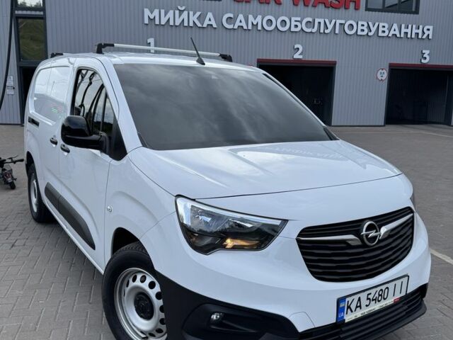 Белый Опель Комбо груз.-пасс., объемом двигателя 1.5 л и пробегом 27 тыс. км за 18500 $, фото 1 на Automoto.ua