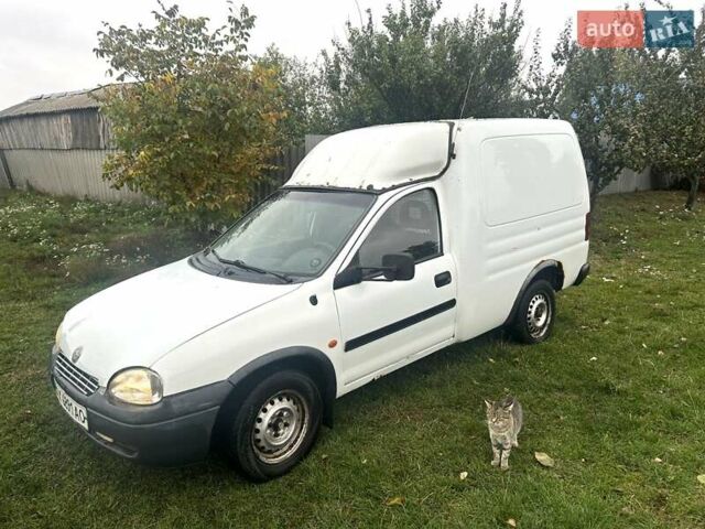 Білий Опель Комбо вант.-пас., об'ємом двигуна 1.7 л та пробігом 370 тис. км за 1500 $, фото 1 на Automoto.ua