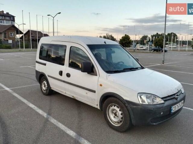 Білий Опель Комбо вант.-пас., об'ємом двигуна 1.69 л та пробігом 315 тис. км за 1750 $, фото 1 на Automoto.ua
