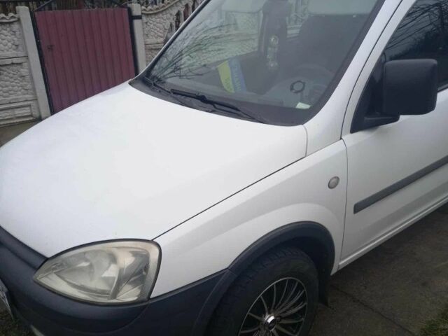 Белый Опель Комбо груз.-пасс., объемом двигателя 1.6 л и пробегом 454 тыс. км за 2500 $, фото 1 на Automoto.ua