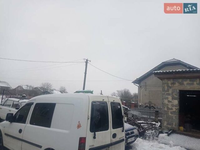 Белый Опель Комбо груз.-пасс., объемом двигателя 0 л и пробегом 123 тыс. км за 3800 $, фото 1 на Automoto.ua