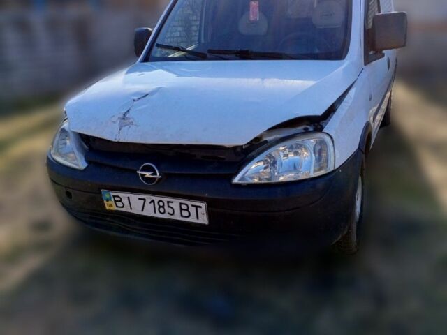 Белый Опель Комбо груз.-пасс., объемом двигателя 0 л и пробегом 422 тыс. км за 1750 $, фото 1 на Automoto.ua