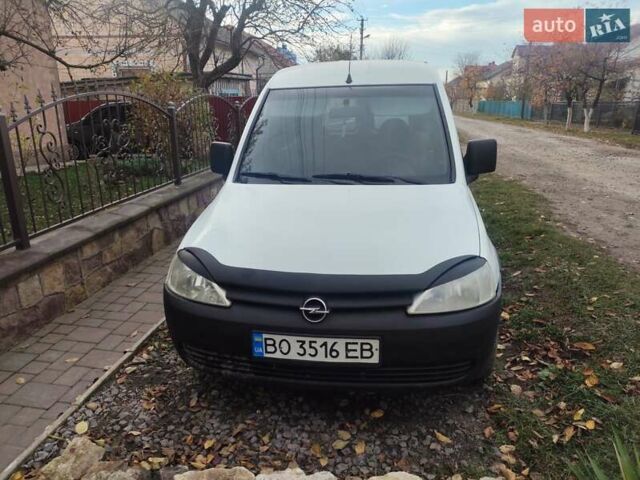Белый Опель Комбо груз.-пасс., объемом двигателя 1.69 л и пробегом 235 тыс. км за 1998 $, фото 1 на Automoto.ua