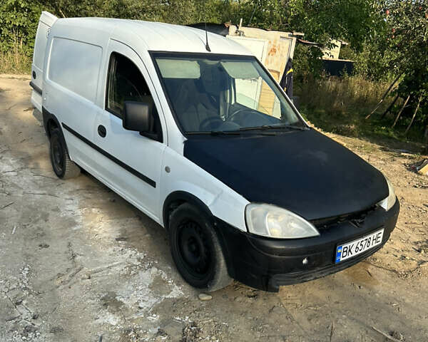 Білий Опель Комбо вант.-пас., об'ємом двигуна 1.25 л та пробігом 250 тис. км за 3555 $, фото 1 на Automoto.ua