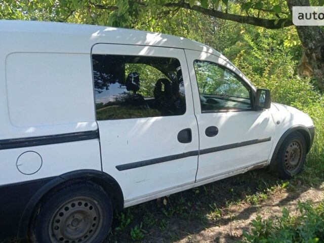 Білий Опель Комбо вант.-пас., об'ємом двигуна 1.3 л та пробігом 265 тис. км за 3000 $, фото 1 на Automoto.ua