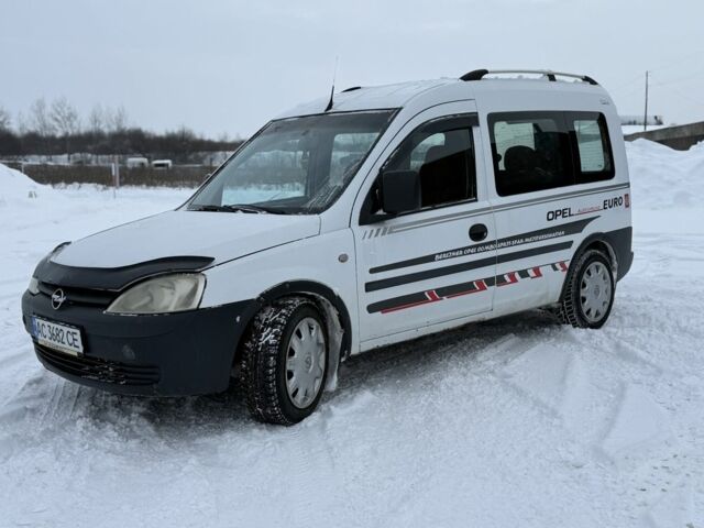 Белый Опель Комбо груз.-пасс., объемом двигателя 1.7 л и пробегом 349 тыс. км за 3300 $, фото 1 на Automoto.ua