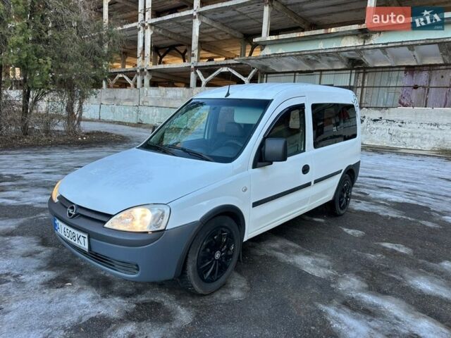 Білий Опель Комбо вант.-пас., об'ємом двигуна 1.3 л та пробігом 220 тис. км за 3850 $, фото 1 на Automoto.ua