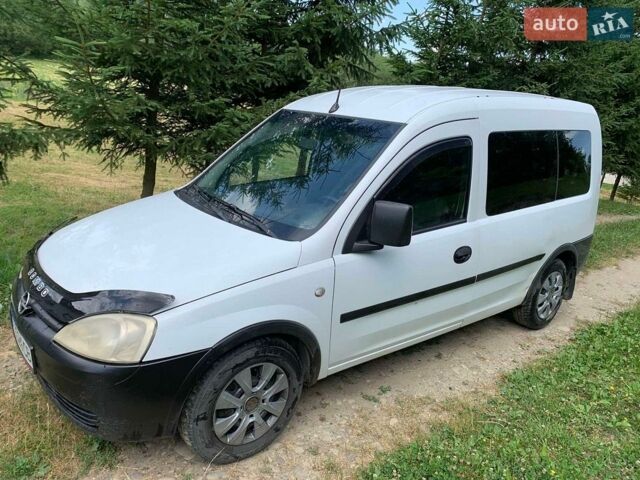 Білий Опель Комбо вант.-пас., об'ємом двигуна 1.25 л та пробігом 292 тис. км за 3000 $, фото 1 на Automoto.ua