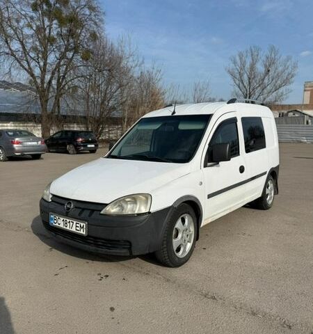 Білий Опель Комбо вант.-пас., об'ємом двигуна 1.7 л та пробігом 299 тис. км за 3850 $, фото 1 на Automoto.ua