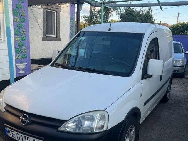 Белый Опель Комбо груз.-пасс., объемом двигателя 0 л и пробегом 320 тыс. км за 3000 $, фото 1 на Automoto.ua