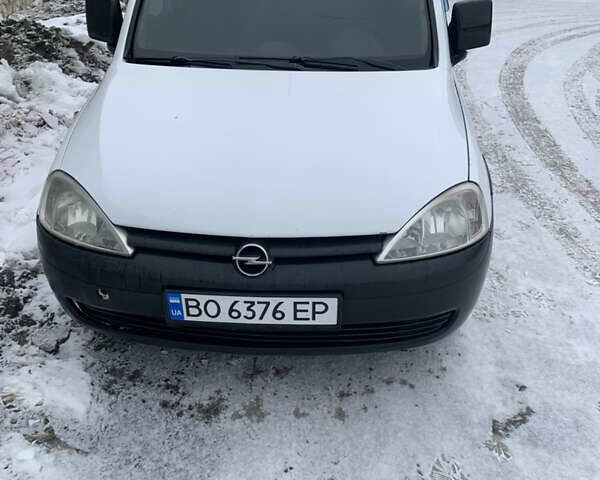 Білий Опель Комбо вант.-пас., об'ємом двигуна 1.25 л та пробігом 400 тис. км за 3600 $, фото 1 на Automoto.ua