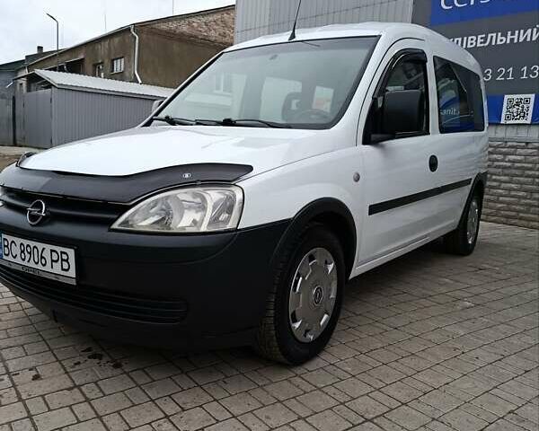 Білий Опель Комбо вант.-пас., об'ємом двигуна 1.25 л та пробігом 228 тис. км за 2999 $, фото 1 на Automoto.ua
