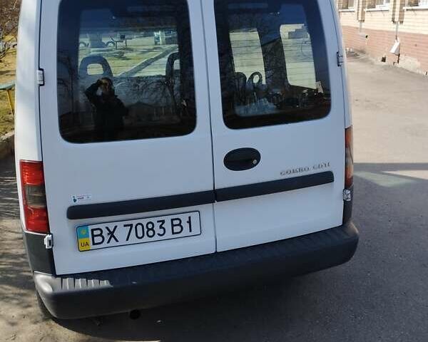 Білий Опель Комбо вант.-пас., об'ємом двигуна 1.25 л та пробігом 232 тис. км за 4500 $, фото 1 на Automoto.ua