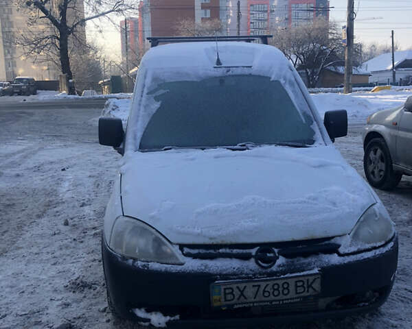 Белый Опель Комбо груз.-пасс., объемом двигателя 1.3 л и пробегом 192 тыс. км за 4300 $, фото 1 на Automoto.ua