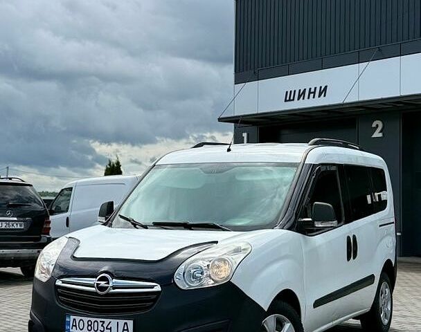 Білий Опель Комбо вант.-пас., об'ємом двигуна 1.3 л та пробігом 265 тис. км за 5450 $, фото 1 на Automoto.ua