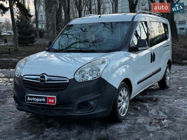 Белый Опель Комбо груз.-пасс., объемом двигателя 2 л и пробегом 214 тыс. км за 9640 $, фото 1 на Automoto.ua