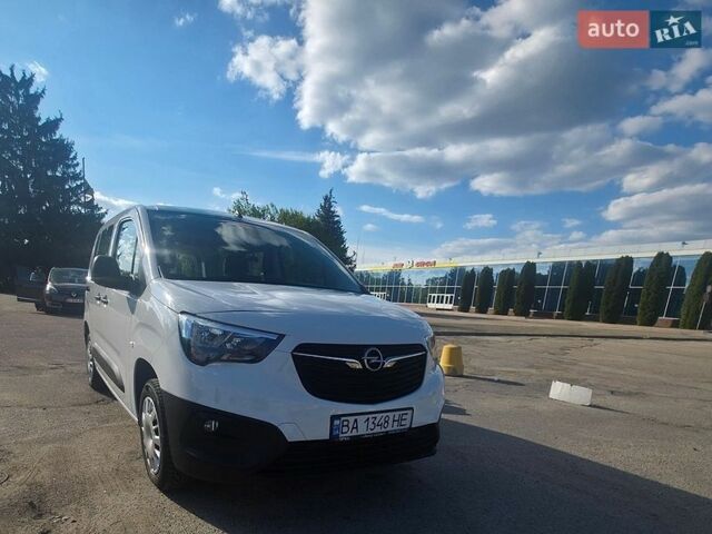 Белый Опель Комбо груз.-пасс., объемом двигателя 1.5 л и пробегом 47 тыс. км за 20450 $, фото 1 на Automoto.ua
