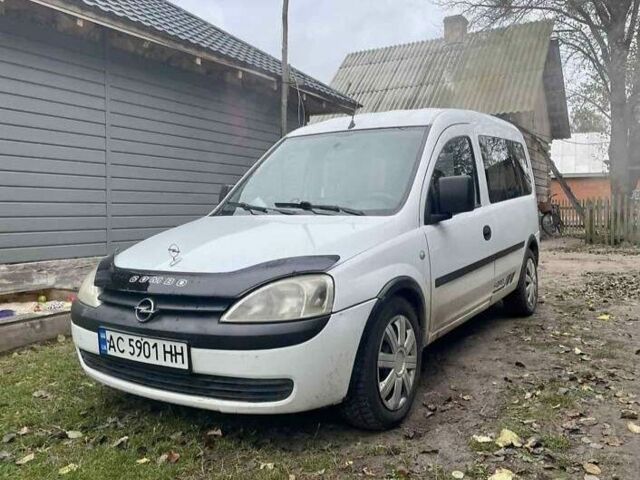 Белый Опель Комбо груз.-пасс., объемом двигателя 0 л и пробегом 188 тыс. км за 1825 $, фото 1 на Automoto.ua