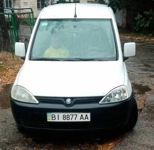 Білий Опель Комбо вант.-пас., об'ємом двигуна 0 л та пробігом 310 тис. км за 3600 $, фото 1 на Automoto.ua