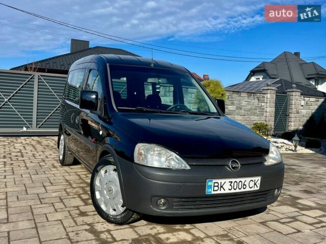 Чорний Опель Комбо вант.-пас., об'ємом двигуна 1.7 л та пробігом 310 тис. км за 3650 $, фото 1 на Automoto.ua