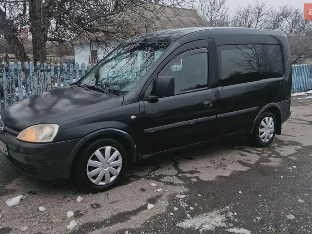 Чорний Опель Комбо вант.-пас., об'ємом двигуна 1.7 л та пробігом 220 тис. км за 2500 $, фото 1 на Automoto.ua