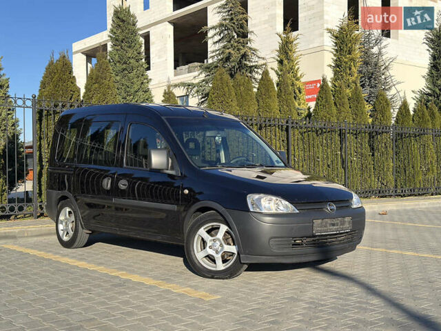 Чорний Опель Комбо вант.-пас., об'ємом двигуна 1.3 л та пробігом 230 тис. км за 4300 $, фото 1 на Automoto.ua