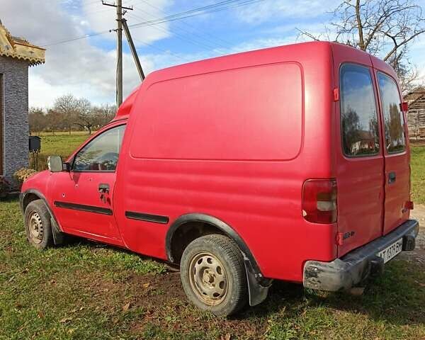 Красный Опель Комбо груз.-пасс., объемом двигателя 1.7 л и пробегом 300 тыс. км за 1000 $, фото 1 на Automoto.ua