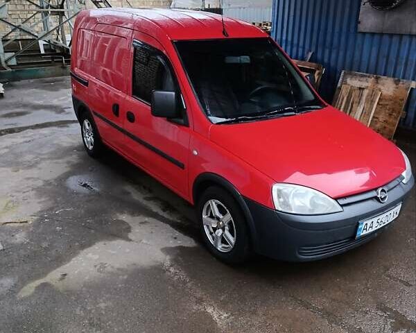 Красный Опель Комбо груз.-пасс., объемом двигателя 1.4 л и пробегом 220 тыс. км за 4200 $, фото 1 на Automoto.ua