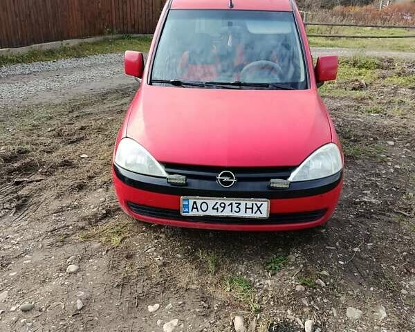 Червоний Опель Комбо вант.-пас., об'ємом двигуна 1.69 л та пробігом 320 тис. км за 3200 $, фото 1 на Automoto.ua