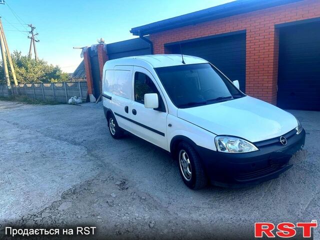 Опель Комбо груз.-пасс., объемом двигателя 1.3 л и пробегом 284 тыс. км за 2800 $, фото 1 на Automoto.ua