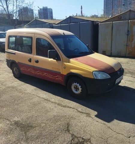 Опель Комбо вант.-пас., об'ємом двигуна 1.7 л та пробігом 320 тис. км за 2050 $, фото 1 на Automoto.ua