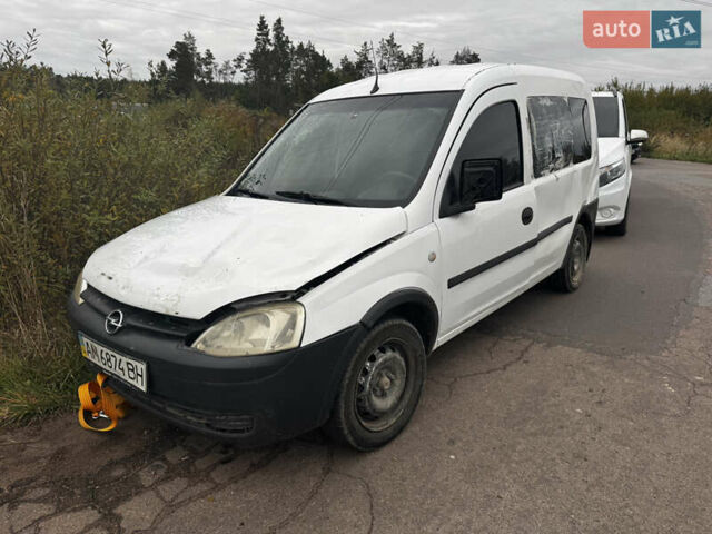 Опель Комбо груз.-пасс., объемом двигателя 1.3 л и пробегом 302 тыс. км за 1250 $, фото 1 на Automoto.ua