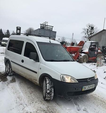 Білий Опель Комбо пас., об'ємом двигуна 1.3 л та пробігом 210 тис. км за 4700 $, фото 1 на Automoto.ua