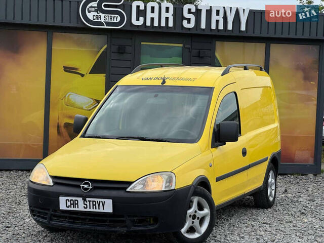 Желтый Опель Комбо груз.-пасс., объемом двигателя 1.7 л и пробегом 391 тыс. км за 2500 $, фото 1 на Automoto.ua