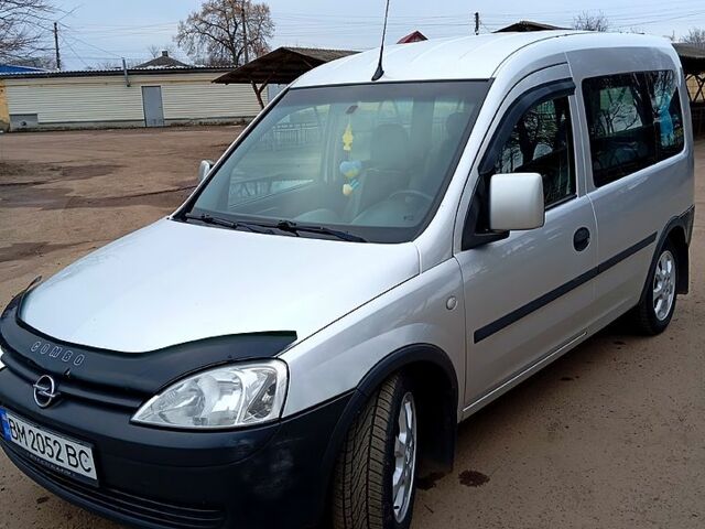 Серый Опель Комбо груз.-пасс., объемом двигателя 1.2 л и пробегом 193 тыс. км за 4250 $, фото 1 на Automoto.ua
