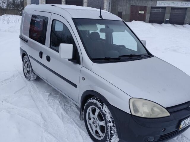 Серый Опель Комбо груз.-пасс., объемом двигателя 0 л и пробегом 161 тыс. км за 3850 $, фото 1 на Automoto.ua
