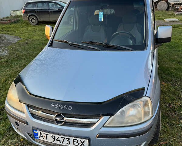 Серый Опель Комбо груз.-пасс., объемом двигателя 1.3 л и пробегом 223 тыс. км за 3500 $, фото 1 на Automoto.ua