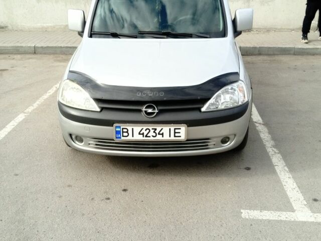 Серый Опель Комбо груз.-пасс., объемом двигателя 1.7 л и пробегом 307 тыс. км за 4366 $, фото 1 на Automoto.ua