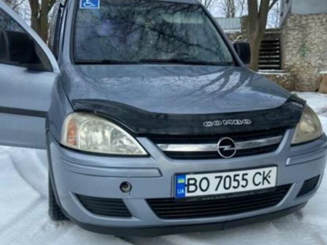 Серый Опель Комбо груз.-пасс., объемом двигателя 1.3 л и пробегом 240 тыс. км за 4800 $, фото 1 на Automoto.ua