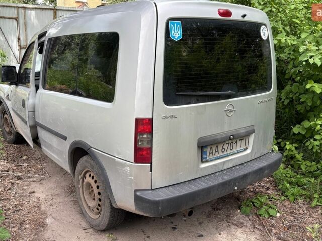 Сірий Опель Комбо вант.-пас., об'ємом двигуна 1.3 л та пробігом 180 тис. км за 1000 $, фото 1 на Automoto.ua
