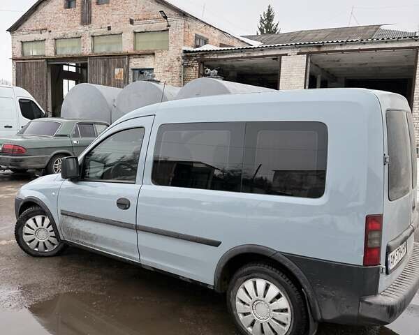 Сірий Опель Комбо вант.-пас., об'ємом двигуна 1.69 л та пробігом 219 тис. км за 3999 $, фото 1 на Automoto.ua