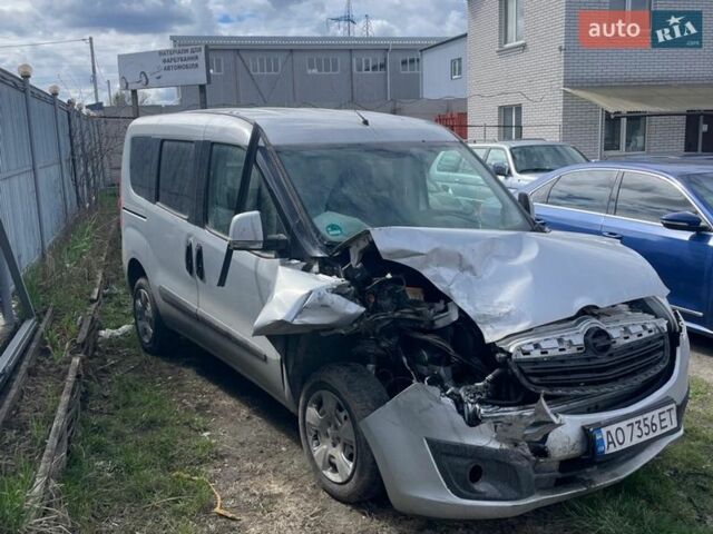 Серый Опель Комбо груз.-пасс., объемом двигателя 1.6 л и пробегом 280 тыс. км за 3900 $, фото 1 на Automoto.ua