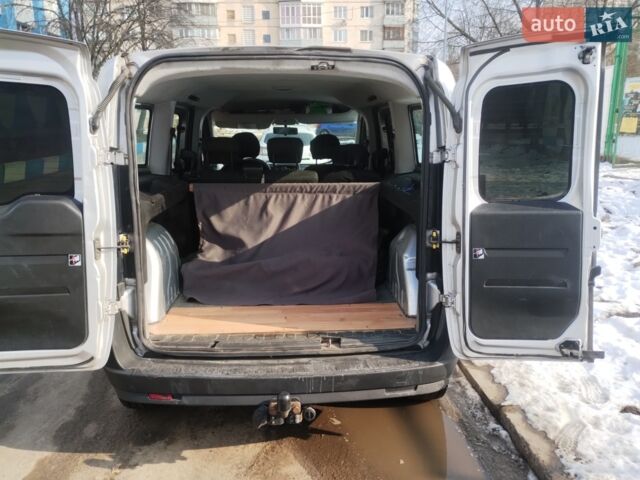 Сірий Опель Комбо вант.-пас., об'ємом двигуна 1.4 л та пробігом 155 тис. км за 7600 $, фото 1 на Automoto.ua